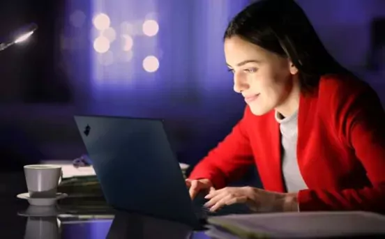 Woman with the laptop